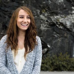 Meet your Posher, Abigail